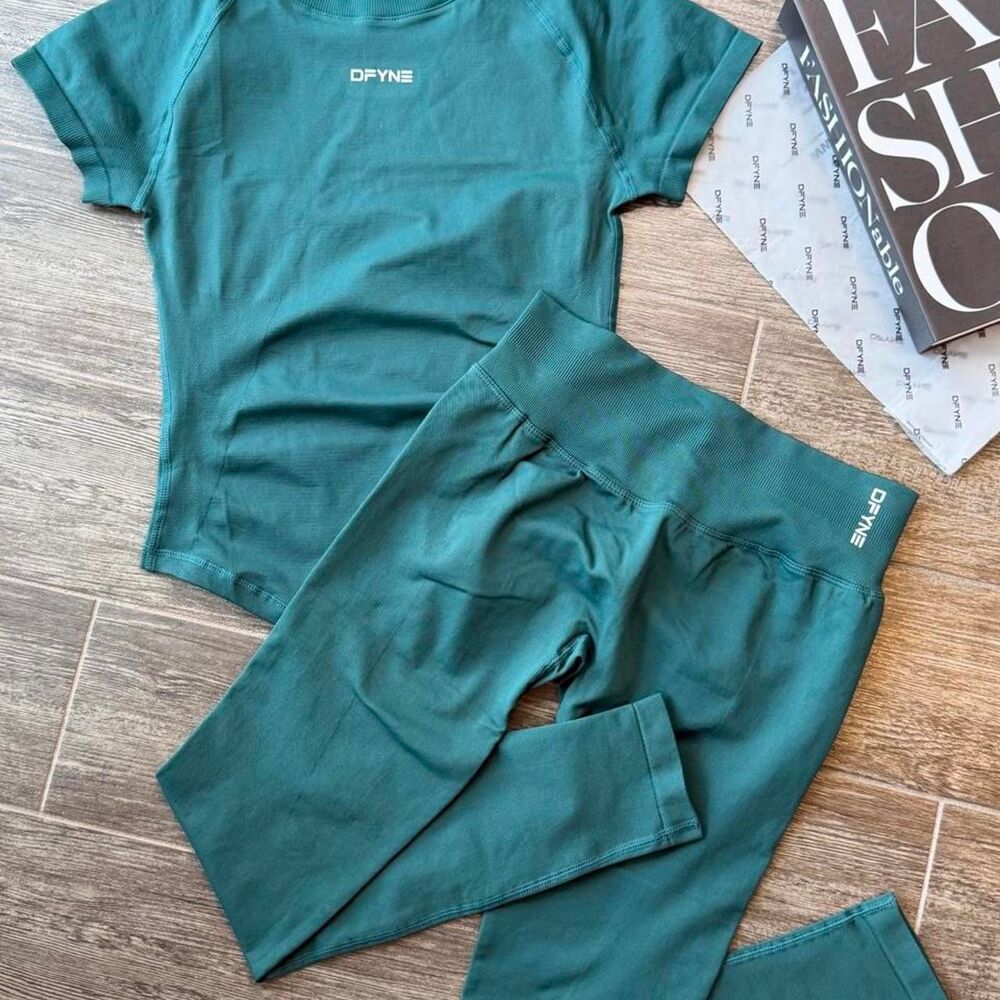 Dfyne Women's Green set